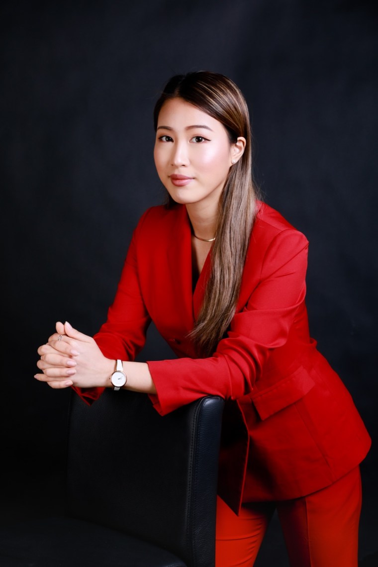 e5b088e6a5ade79bb8-cve79bb8-smart-portrait-icefire-photo-studio-2-1